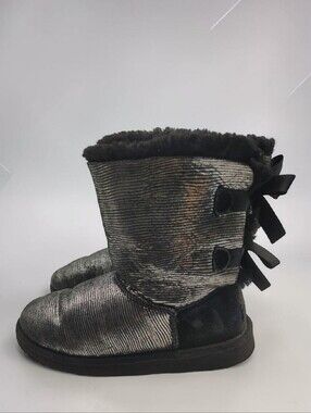 UGG Kids Bailey Bow Cozy Winter Boots In Black/Silver Combo Size 3